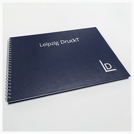 Drucke im Hardcover mit Drahtringbindung Ansicht der Bindung im Querformat